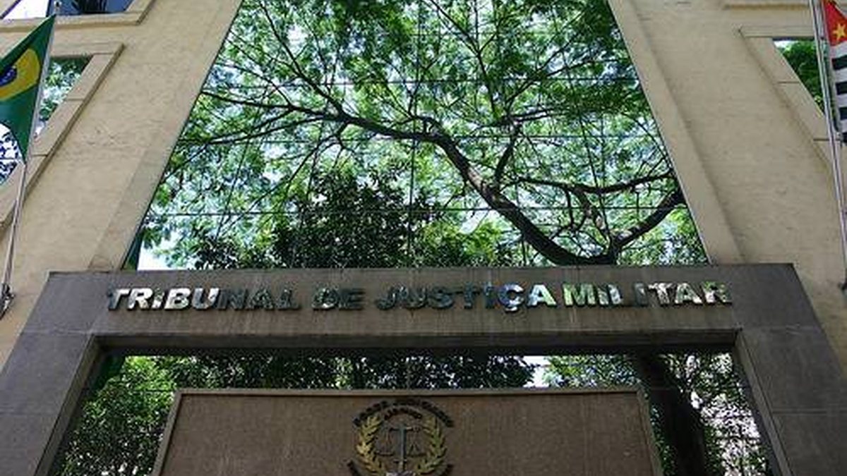 Soldado da PM de SP vai a julgamento na Justiça Militar por não lavar banheiro de quartel