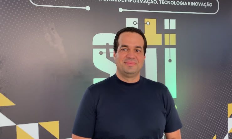 'A verdade também pode ser quebrada para ser entregue convenientemente', diz secretário de AL em seminário sobre informação
