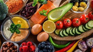 O consumo de alimentos ricos em nutrientes é essencial para os diabéticos (Imagem:  monticello | Shutterstock)