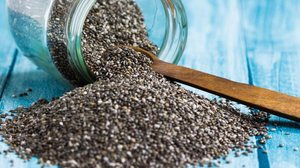 As sementes de chia são fonte de fibras e proteínas (Imagem: Jarvna | Shutterstock)