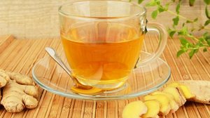 Chá de gengibre com limão (Imagem: Tadeusz Wejkszo | Shutterstock)