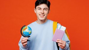 A Europa vem se firmando como uma escolha popular entre estudantes internacionais (Imagem: ViDI Studio | Shutterstock)