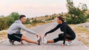 A prática de atividade física no inverno contribui para a saúde (Imagem: dotshock | Shutterstock)