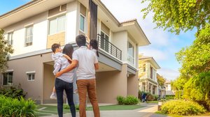 As casas demandam cuidados constantes para assegurar que a estrutura continue estável e ofereça conforto ao longo dos anos (Imagem: anek.soowannaphoom | Shutterstock)