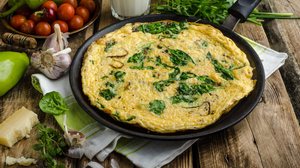 Omelete de espinafre (Imagem: Stepanek Photography | Shutterstock)