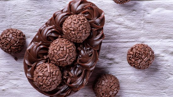 Ovos de Páscoa podem ser preparados em casa (Imagem: flanovais | Shutterstock)