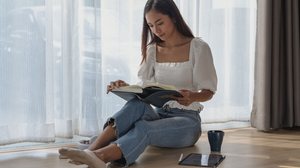 A literatura pode inspirar transformações reais no novo ano (Imagem: Amnaj Khetsamtip | Shutterstock)