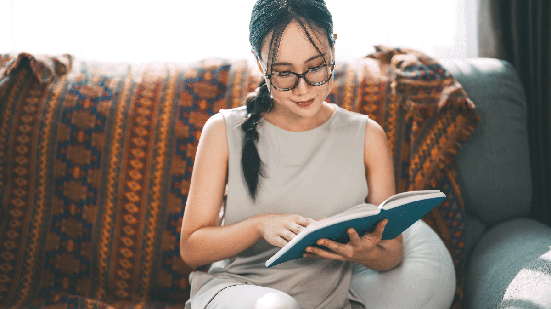 Essa seleção de livros convida profissionais a repensar a liderança, a carreira e os negócios (Imagem: dodotone | Shutterstock)