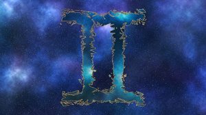 Os nativos de Gêmeos são sociáveis e curiosos (Imagem: Allexxandar | Shutterstock)