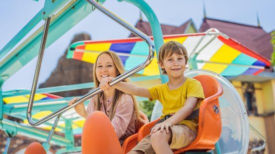 Passeios inclusivos para crianças autistas são importantes (Imagem: Elizaveta Galitckaia | Shutterstock)