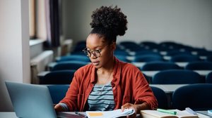 É importante se preparar para o Enem (Imagem: Drazen Zigic | Shutterstock)