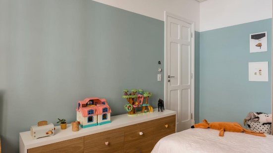 A decoração do quarto infantil deve ir além da estética e acompanhar o crescimento da criança (Projeto: Camila Palladino | Imagem: Henrique Ribeiro Photons)