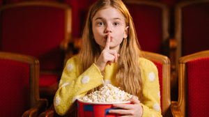 A primeira semana de julho está repleta de estreias imperdíveis no cinema (Imagem: Yarrrrrbright | Shutterstock)