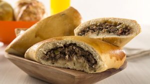 Esfiha de carne moída (Imagem: Paulo Vilela | Shutterstock)