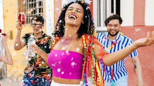 Rituais de Carnaval purificam, protegem e atraem boas energias (Imagem: Kleber Cordeiro | Shutterstock)