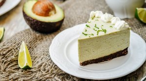 Cheesecake de abacate (Imagem: Nataliya Arzamasova | Shutterstock)