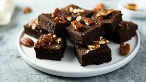Brownie fit de cacau com nozes (Imagem: MariaKovaleva | Shutterstock)