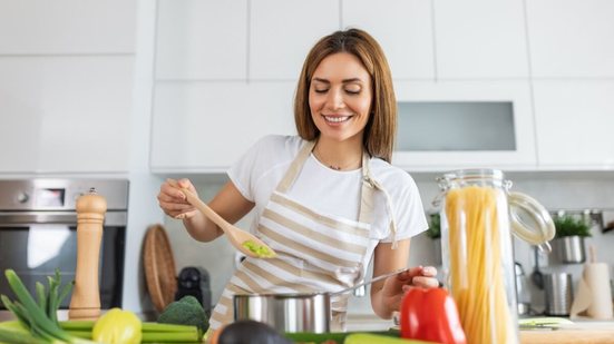 É possível substituir o ovo na dieta com alimentos nutritivos e proteicos (Imagem: Photoroyalty | Shutterstock)