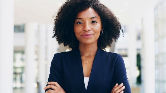 O mercado jurídico exige mais do que conhecimento técnico para os estudantes se destacarem (Imagem: PeopleImages.com - Yuri A | Shutterstock)