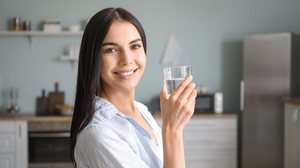 Retomar hábitos saudáveis ajuda a recuperar o organismo após o Carnaval (Imagem: Pixel-Shot | Shutterstock)