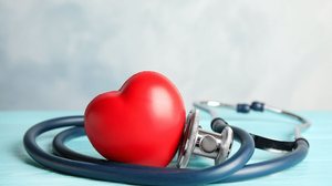 A alimentação pode influenciar diretamente episódios de taquicardia (Imagem: New Africa | Shutterstock)