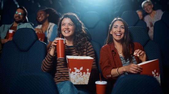 Os lançamentos da semana contemplam diferentes faixas etárias, oferecendo desde conteúdo infantil até narrativas emocionalmente mais densas (Imagem: Drazen Zigic | Shutterstock)