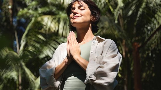 Hábitos saudáveis ajudam a compor o autoconhecimento e mantêm o bem-estar do corpo e da mente (Imagem: insta_photos | Shutterstock)