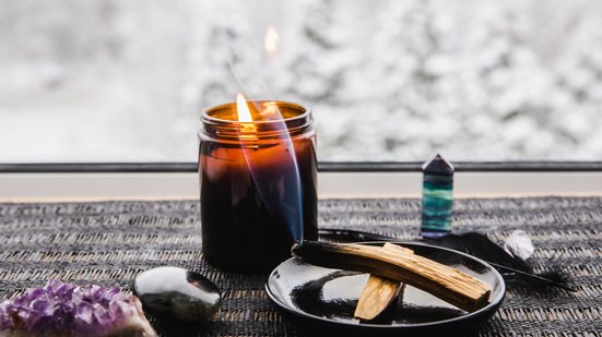 A limpeza energética elimina todas as energias negativas (Imagem: FotoHelin | Shutterstock)