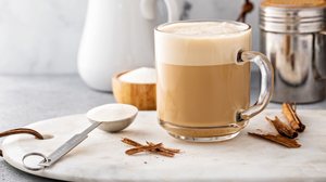 Cappuccino proteico (Imagem: Elena Veselova | Shutterstock)