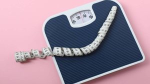 Apesar da popularização dos medicamentos para perda de peso, a cirurgia bariátrica continua sendo recomendada em muitos casos (Imagem: Pixora ST | Shutterstock)