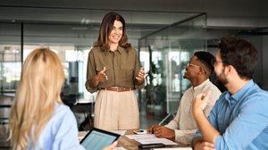 A construção de processos claros contribui para negócios mais preparados e consistentes (Imagem: insta_photos | Shutterstock)