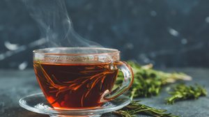 Chá de alecrim (Imagem: Pixel-Shot | Shutterstock)