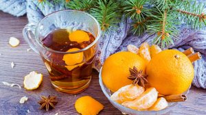 Chá de laranja e tangerina com canela e anis-estrelado (Imagem: Rui Elena | Shutterstock)