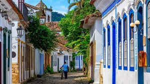 Paraty é famosa pelas casas coloridas do século XVIII (Imagem: Catarina Belova | Shutterstock)