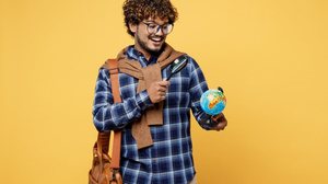 Universidades internacionais oferecem bolsas de estudos (Imagem: ViDI Studio | Shutterstock)