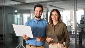 A imagem profissional envolve diversos aspectos importantes (Imagem: insta_photos | Shutterstock)