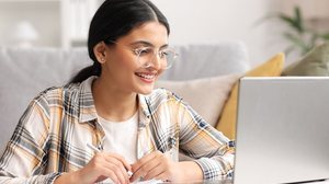 Uma preparação de qualidade é a chave para conquistar um bom desempenho no vestibular (Imagem: YURII MASLAK | Shutterstock)