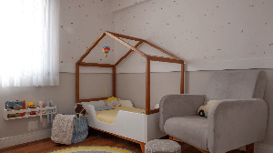 Planejamento ajuda a transformar a casa em um espaço seguro e funcional para receber o bebê (Projeto BMA Studio | Imagem: Luis Gomes)