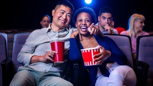 A semana traz para os cinemas brasileiros uma programação diversificada (Imagem: adriaticfoto | Shutterstock)