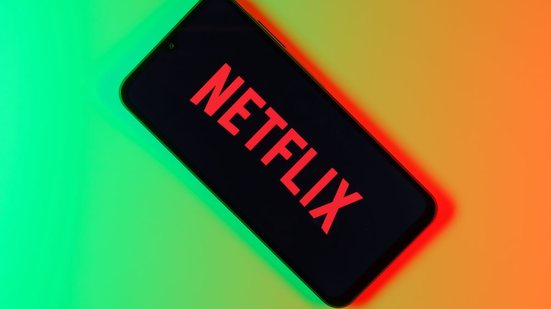 A semana chega com estreias cheias de diversão e emoção na Netflix (Imagem: JarTee | Shutterstock)
