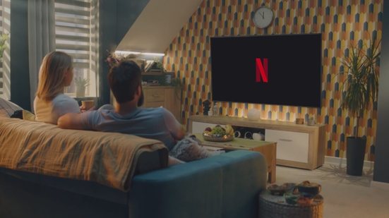 A Netflix preparou estreias que transitam entre drama, romance e ação (Imagem: Frame Stock Footage | Shutterstock)