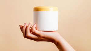 As recargas capilares se tornaram um dos tratamentos favoritos de quem busca performance e resultados rápidos (Imagem: nastya_ph | Shutterstock)