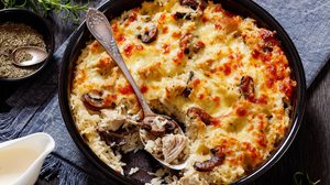 Arroz de forno com cogumelo e frango (Imagem: from my point of view | Shutterstock)