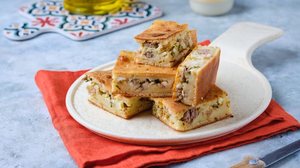 Torta de atum com ovo cozido (Imagem: Fotógrafo de banco de imagens | Shutterstock)