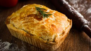 Torta vegana de alho-poró com brócolis (Imagem: Alan Camargo Fotografia | Shutterstock)