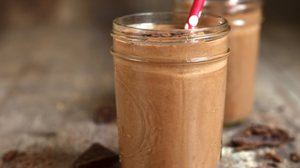 Milk-shake vegano de chocolate (Imagem: Liliya Kandrashevich | Shutterstock)