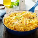 Mac and cheese (Imagem: Elena Veselova | Shutterstock)
