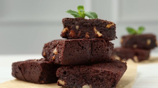 Brownie de chocolate com nozes (Imagem: New Africa | Shutterstock)