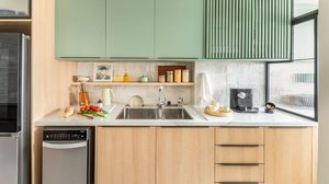 Uma porta de armário bem escolhida faz diferença nos projetos (Projeto: BMA Studio | Imagem: Guilherme Pucci)