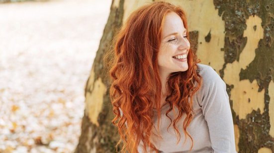 Na primavera, tons que trazem frescor são bastante buscados (Imagem: stockfour | Shutterstock)